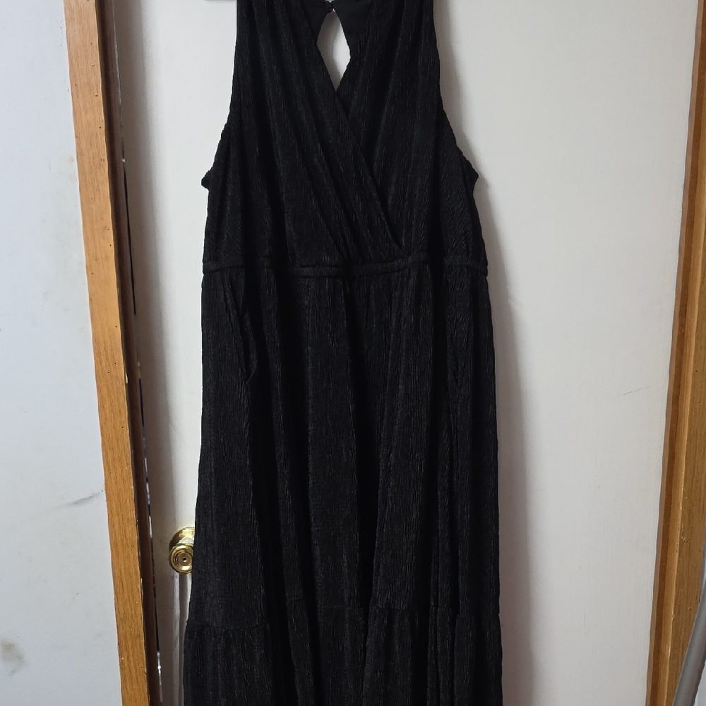 Torrid EUC Black Sleeveless Maxi Dress